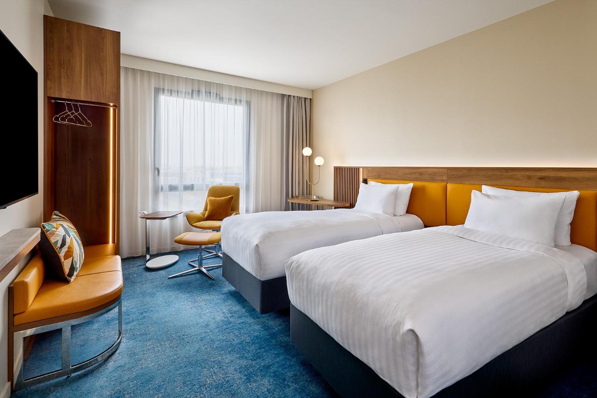 Courtyard By Marriott Lyon Eurexpo Stadium Genas Bagian luar foto