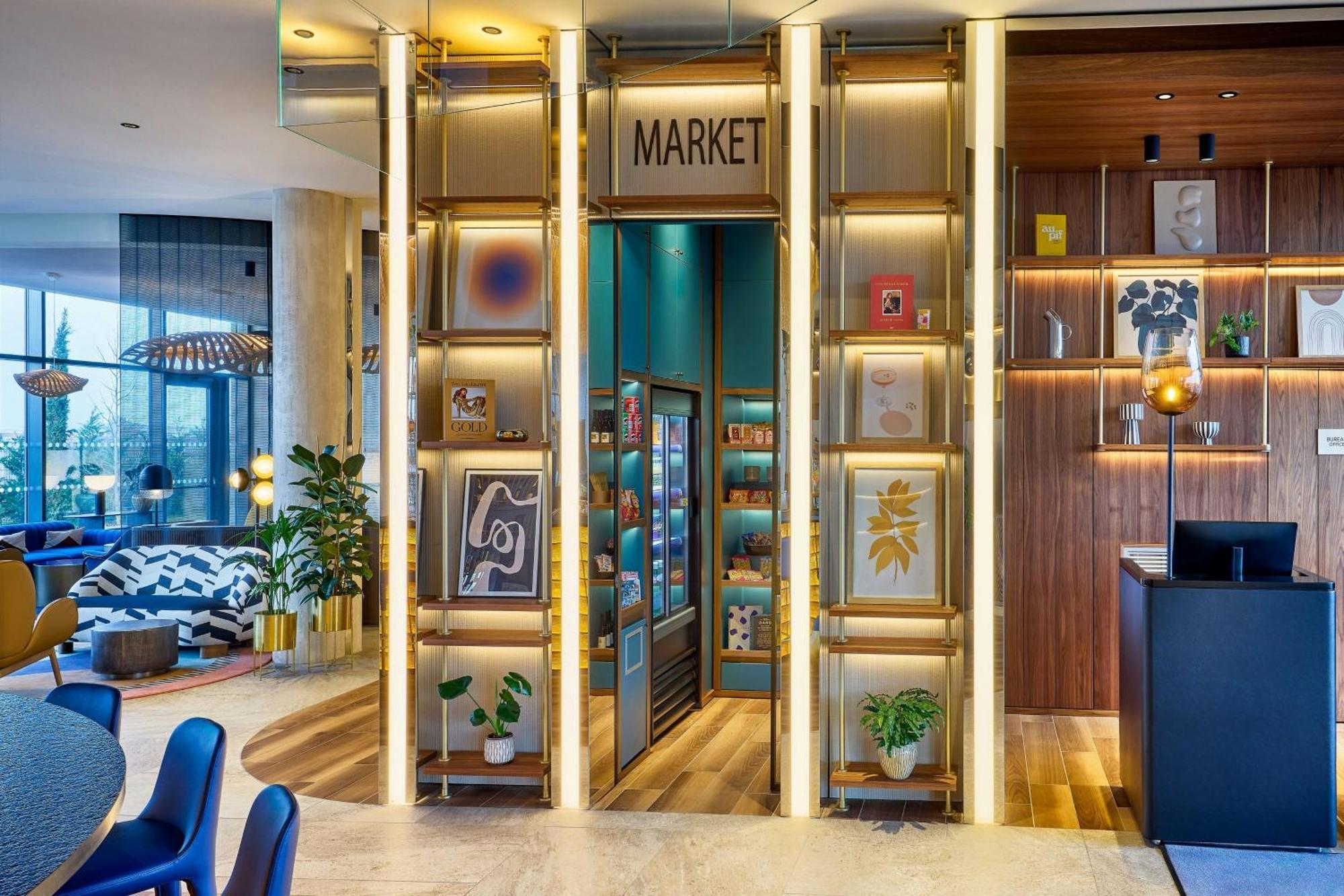 Courtyard By Marriott Lyon Eurexpo Stadium Genas Bagian luar foto