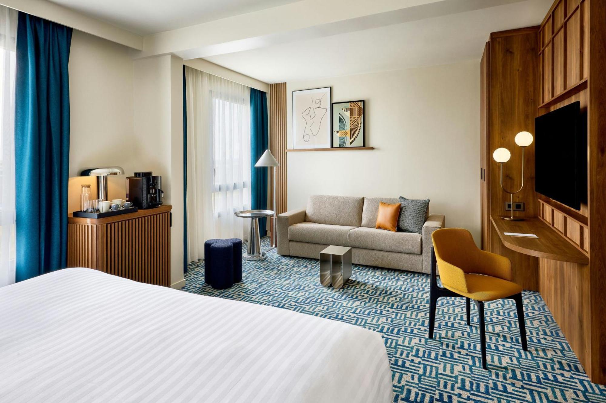 Courtyard By Marriott Lyon Eurexpo Stadium Genas Bagian luar foto